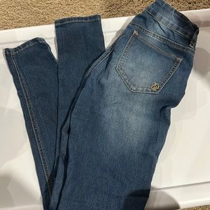 Juniors size 3 skinny jeans